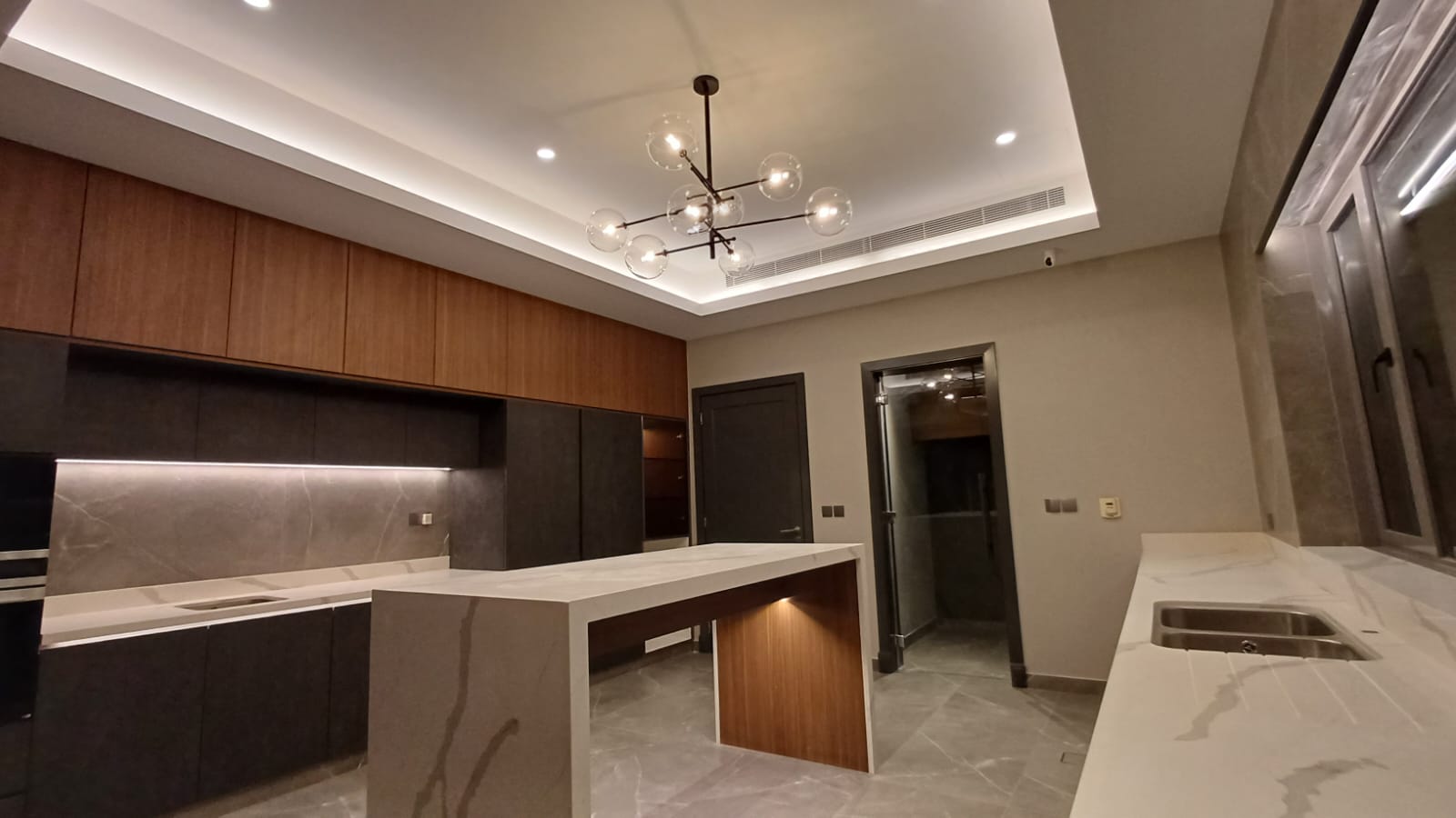 W28 Emirates Hills image 4